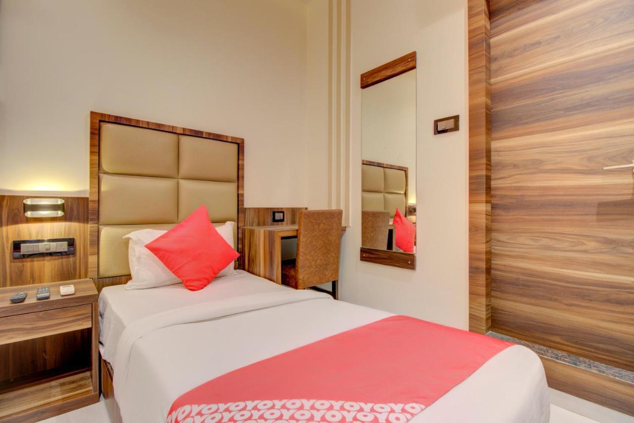 Oyo 76180 Hotel Meriton Mumbai Luaran gambar